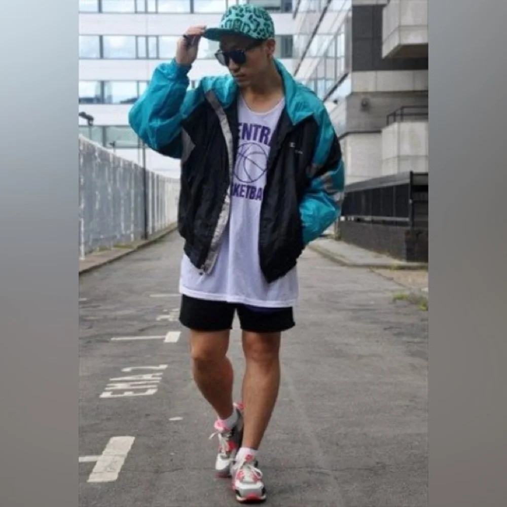 Vintage 90’s Windbreaker White & Black Checkered